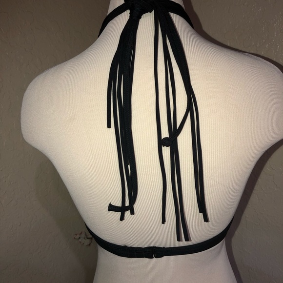 Pink Victoria’s Secret strappy bikini top - Picture 3 of 3